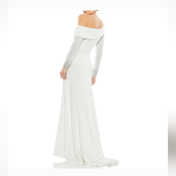 Mac Duggal Women's Beaded Cuff Drop Shoulder Gown Dress - Picture 2 of 12